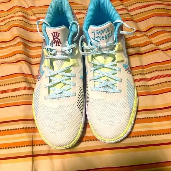 Nike | Shoes | Nike Kyrie Flytrap 5 Basketball Shoes New But  display picture 3